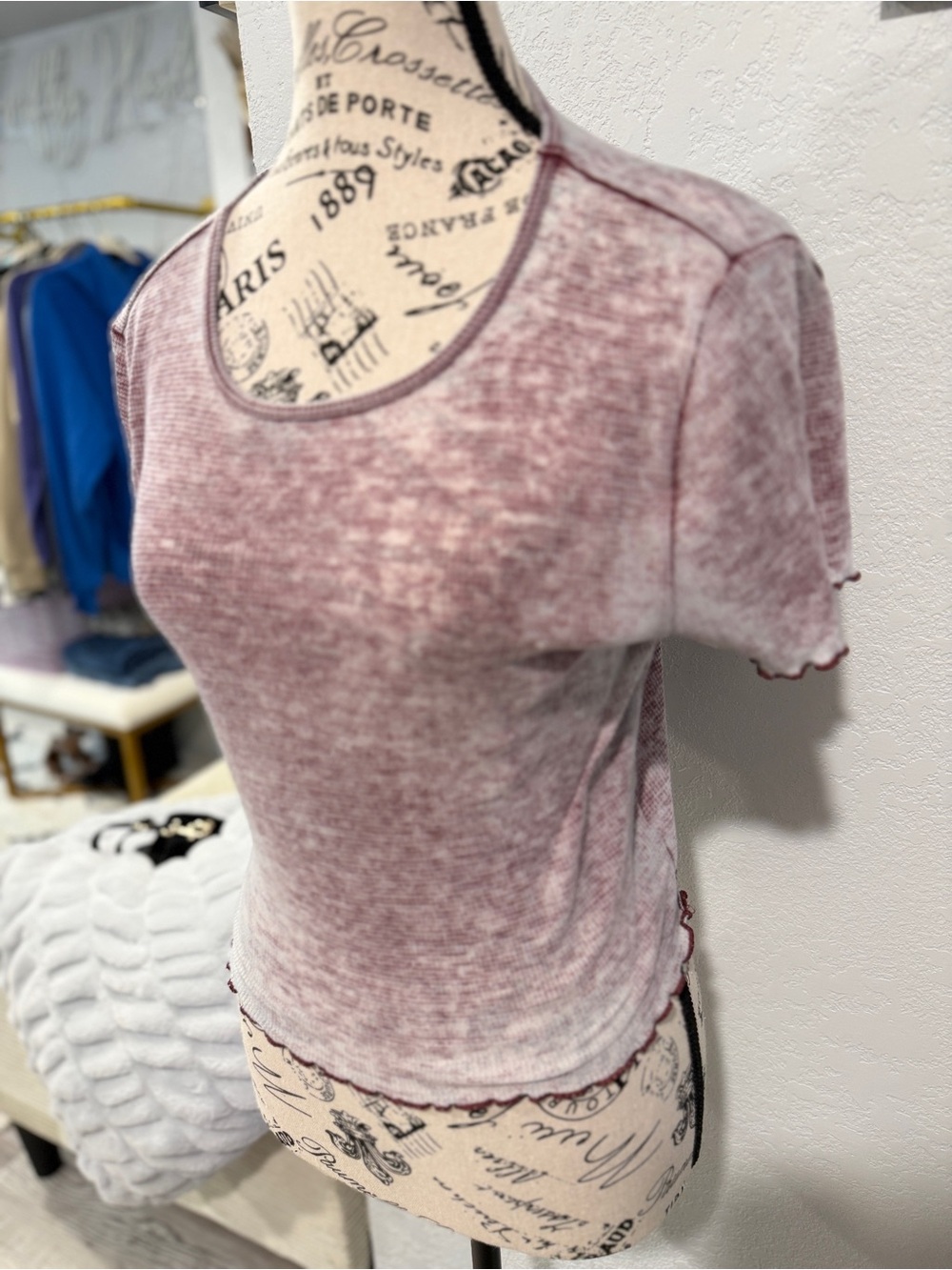 American Eagle Outfitters Burnout Tee Bundle Size Medium | 2 Short Sleeve Tops - Picture 3 of 13